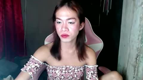 hugecockanna online show from 01.06.25