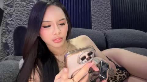 Tine Castillo online show from 11.21.25