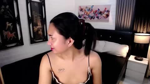Snapshot of hugemusclecockts chatting on 10.11.25 yesha fox online show from 10.11.25