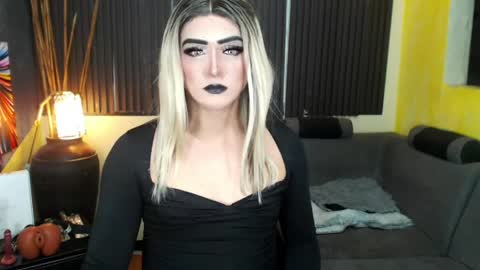 MsLovely online show from 04.16.26