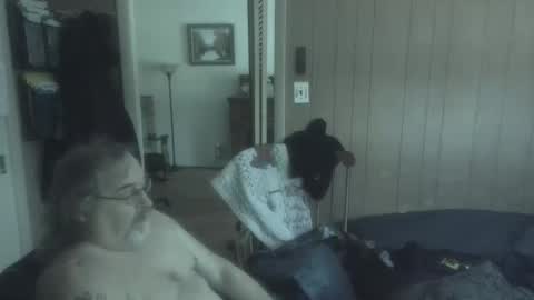 lonely huggy bear online show from 02.26.25