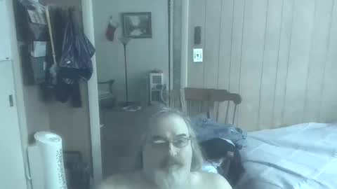 lonely huggy bear online show from 02.25.26