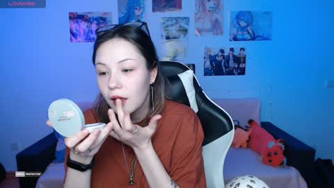 Snapshot of hugomin chatting on 01.30.25 HugoMin online show from 01.30.25