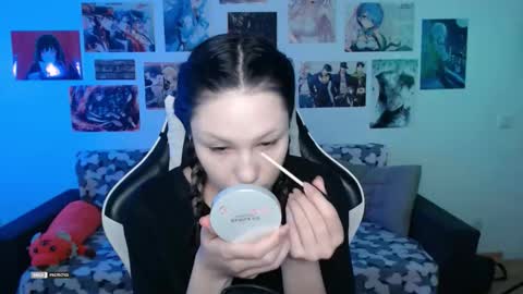 Snapshot of hugomin chatting on 09.30.25 HugoMin online show from 09.30.25