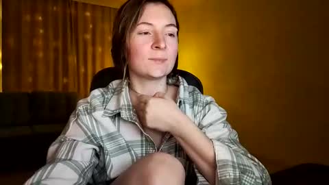 Snapshot of humpygrey chatting on 12.20.25 HumpyGrey online show from 12.20.25