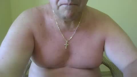 Snapshot of hungarianfatcockdady chatting on 06.26.26 vastagfasz magyar apuci online show from 06.26.26