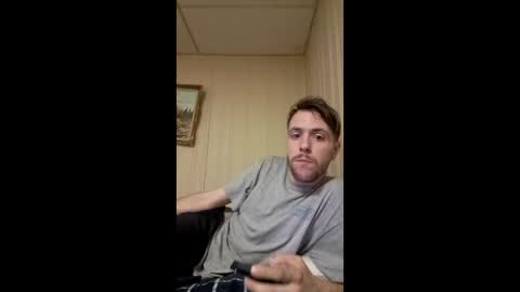 Snapshot of hungasl chatting on 12.15.25 hungasl online show from 12.15.25