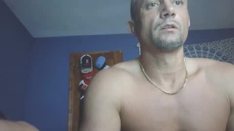 Snapshot of hunglikeray2286 chatting on 05.31.26 hunglikeray2286 online show from 05.31.26