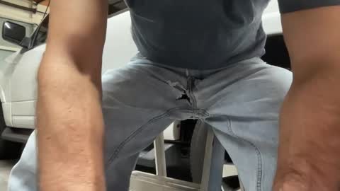Snapshot of hungrowdycowboy chatting on 05.31.26 HungRowdyCowboy online show from 05.31.26