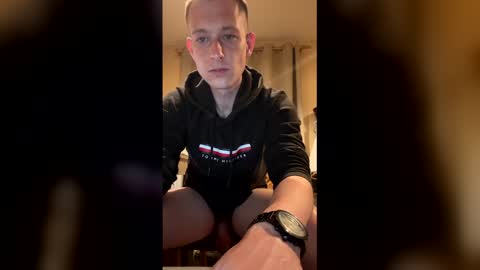 Snapshot of hungteasex chatting on 04.20.26 HungTeaseX online show from 04.20.26