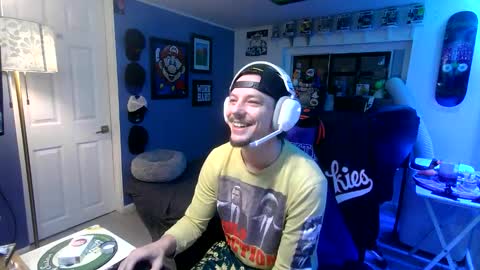 Snapshot of hungtxcock92 chatting on 12.20.25 hungtxcock92 online show from 12.20.25