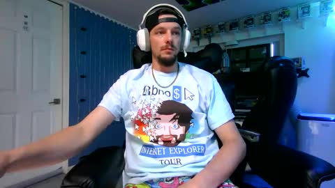 hungtxcock92 online show from 04.18.26