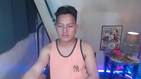 Snapshot of hunk_danny chatting on 03.02.25 hunk_danny online show from 03.02.25