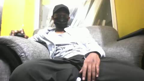 Snapshot of hunk_dominant chatting on 01.04.25 hunk_dominant online show from 01.04.25