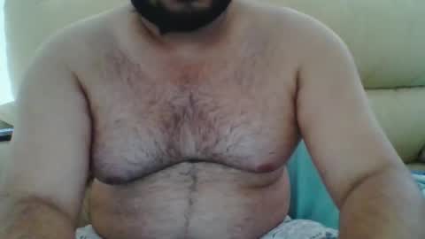 Snapshot of hunkchubby chatting on 05.08.26 chubbyBubby online show from 05.08.26