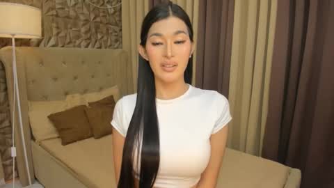 hunkhomerontop online show from 10.15.25