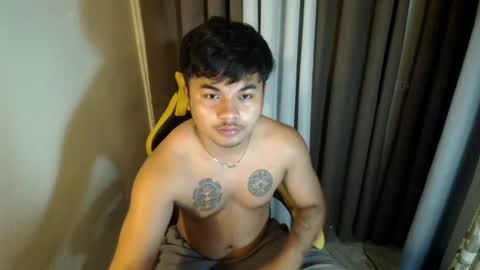 Snapshot of hunkyzeus chatting on 06.14.26 hunkyzeus online show from 06.14.26