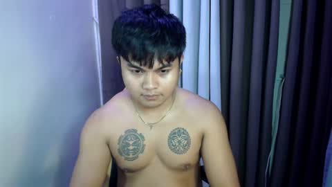 Snapshot of hunkyzeus chatting on 06.19.26 hunkyzeus online show from 06.19.26
