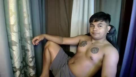 Snapshot of hunkyzeus chatting on 07.12.26 hunkyzeus online show from 07.12.26