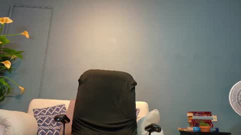 Snapshot of hunter_biggest chatting on 07.19.26 Hunter online show from 07.19.26