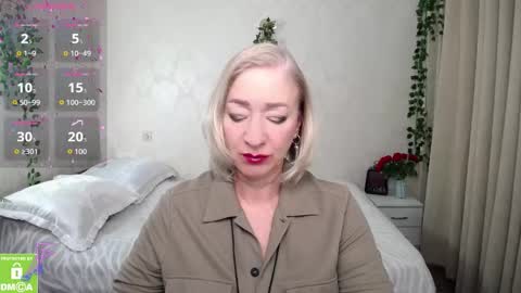 Snapshot of hunters_woman chatting on 11.14.25 Irena online show from 11.14.25