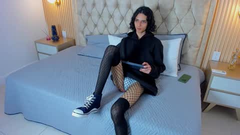 Snapshot of hxxyro chatting on 02.09.26 hxxyro online show from 02.09.26