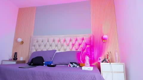 hxxyro online show from 04.17.26