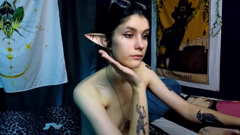 Hyeon Jin online show from 01.18.25