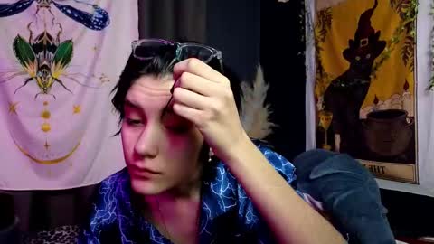 Hyeon Jin online show from 01.19.25