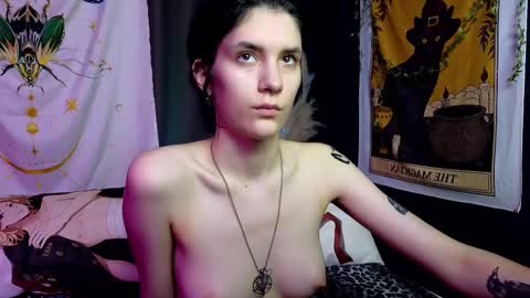 Hyeon Jin online show from 01.20.25