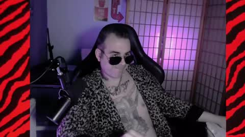 Snapshot of hypnosexray chatting on 01.16.25 Mistress Magenta online show from 01.16.25