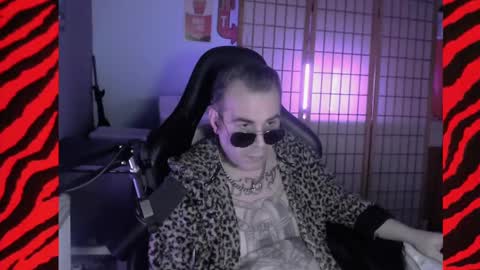 Snapshot of hypnosexray chatting on 01.17.25 Mistress Magenta online show from 01.17.25