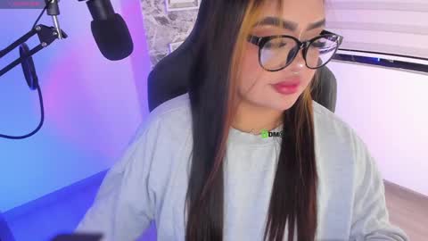 Ari online show from 04.02.26