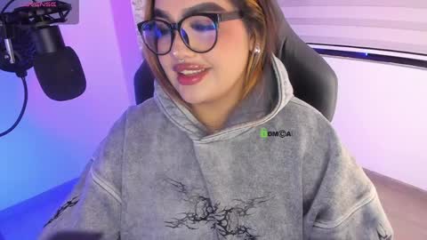 Ari online show from 04.11.26