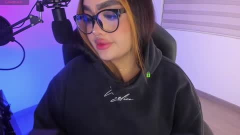 Ari online show from 04.16.26