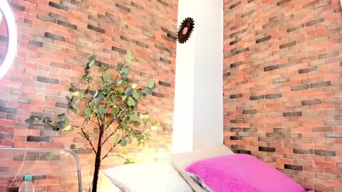 Lucy online show from 12.23.24