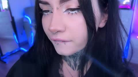 Asya  online show from 11.08.25