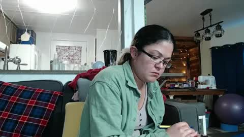 Snapshot of i_fetishize_u chatting on 01.08.25 ShortStuff online show from 01.08.25