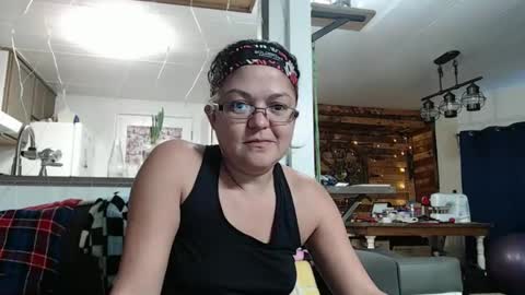 Snapshot of i_fetishize_u chatting on 01.25.25 ShortStuff online show from 01.25.25