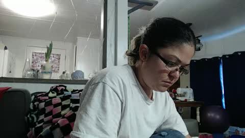 Snapshot of i_fetishize_u chatting on 01.26.25 ShortStuff online show from 01.26.25