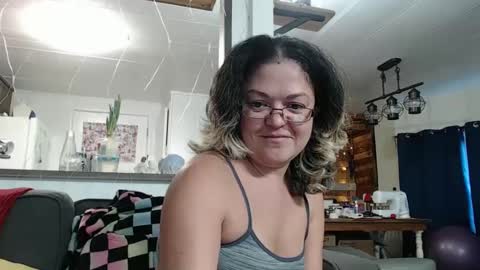 Snapshot of i_fetishize_u chatting on 01.26.25 ShortStuff online show from 01.26.25