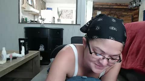 Snapshot of i_fetishize_u chatting on 01.30.25 ShortStuff online show from 01.30.25