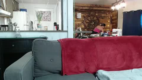 Snapshot of i_fetishize_u chatting on 01.31.25 ShortStuff online show from 01.31.25