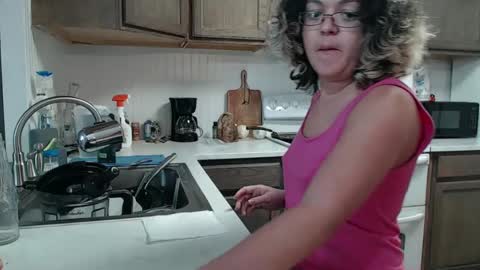 Snapshot of i_fetishize_u chatting on 02.07.25 ShortStuff online show from 02.07.25