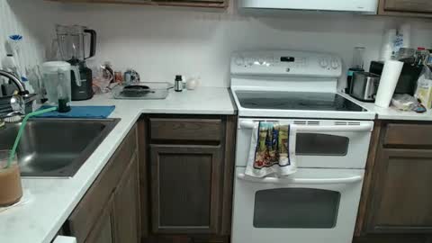 Snapshot of i_fetishize_u chatting on 02.10.25 ShortStuff online show from 02.10.25