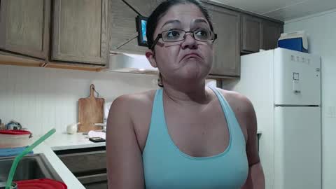 Snapshot of i_fetishize_u chatting on 02.14.25 ShortStuff online show from 02.14.25