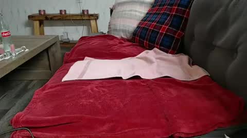 Snapshot of i_fetishize_u chatting on 02.15.25 ShortStuff online show from 02.15.25