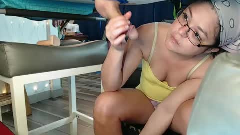 Snapshot of i_fetishize_u chatting on 02.27.25 ShortStuff online show from 02.27.25