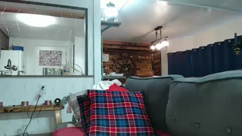 Snapshot of i_fetishize_u chatting on 03.06.25 ShortStuff online show from 03.06.25