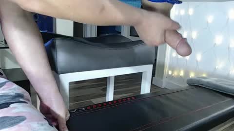 Snapshot of i_fetishize_u chatting on 03.09.25 ShortStuff online show from 03.09.25